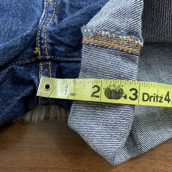 Levi's Size 24 Blue Clue 501‎ Mid Rise Long Denim Jean Shorts - Picture 4 of 8